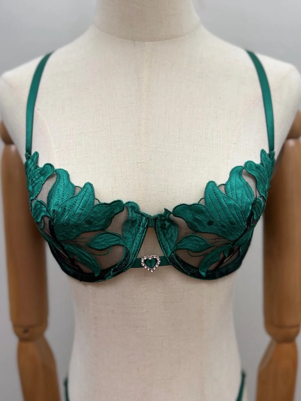 New Emerald Green Embroidered Lingerie Set Bra & Thong Size S
